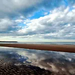 Puddleduck - Part Of The The Bay Village With Pool, Gym And Direct Access, Pub, Restaurant, Tennis And Meadows Walks *