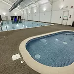 Puddleduck - Part Of The The Bay Village With Pool, Gym And Direct Access, Pub, Restaurant, Tennis And Meadows Walks * Filey