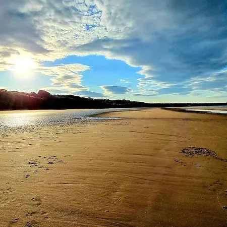Puddleduck - Part Of The The Bay Village With Pool, Gym And Direct Access, Pub, Restaurant, Tennis And Meadows Walks Filey