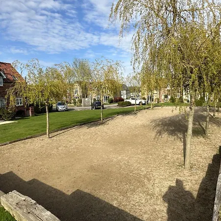 Puddleduck - Part Of The The Bay Village With Pool, Gym And Direct Access, Pub, Restaurant, Tennis And Meadows Walks * Filey