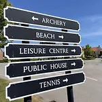 Puddleduck - Part Of The The Bay Village With Pool, Gym And Direct Access, Pub, Restaurant, Tennis And Meadows Walks Ferienhaus Filey